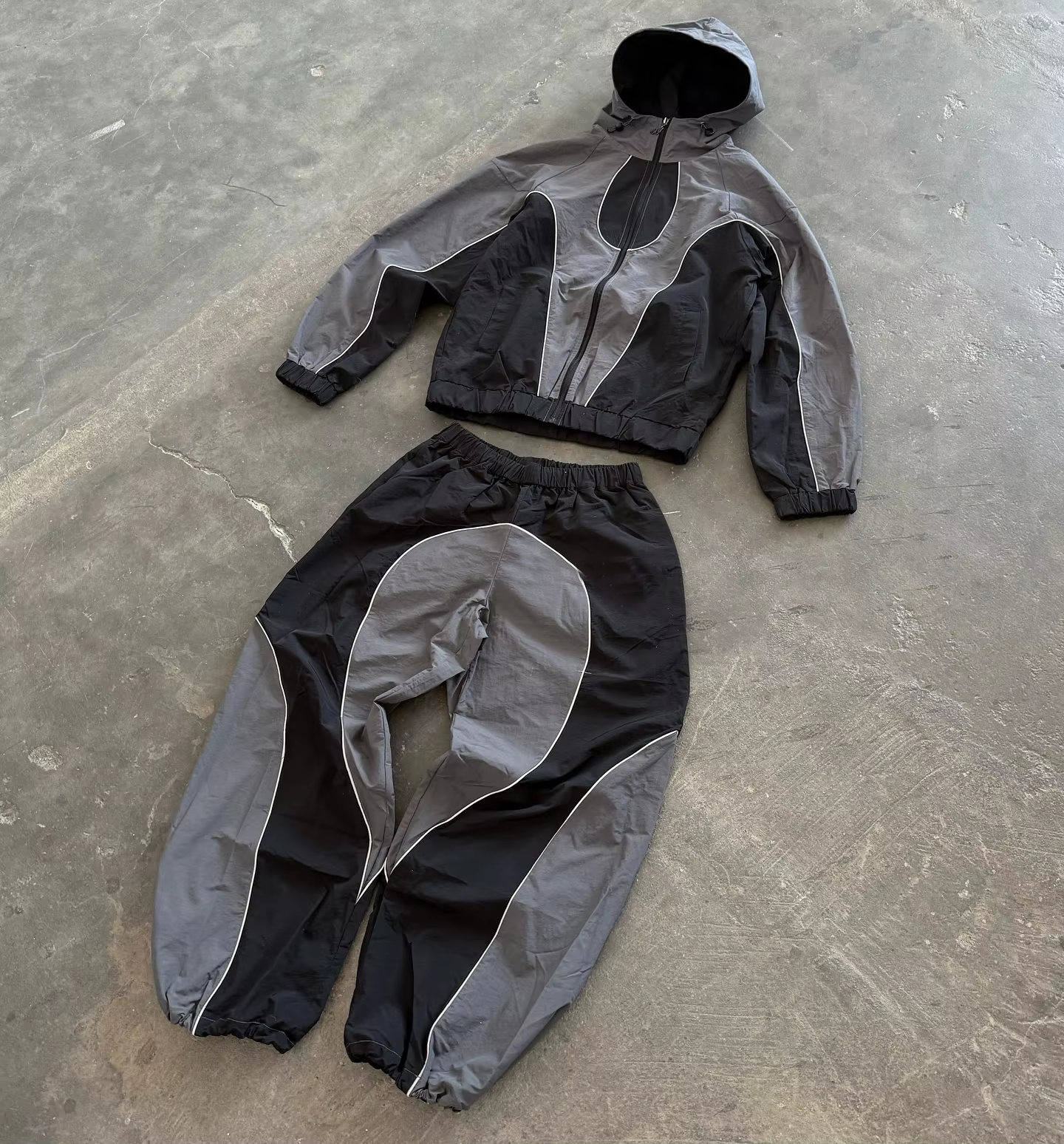 Wholesale Custom Mens Color Block Patchwork Windbreaker Polyester Nylon Tracksuit Mens Track Zip up Jacket and Shorts Set