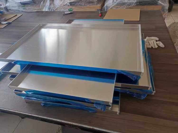 hand weld.jpg