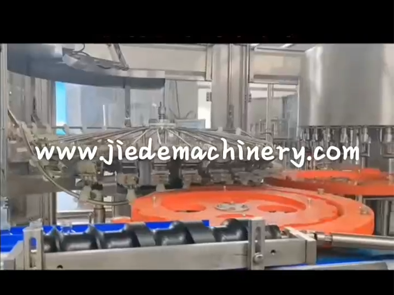 Glass bottle with aluminum cover, wine filling machine, glass bottle wine and its filling production line