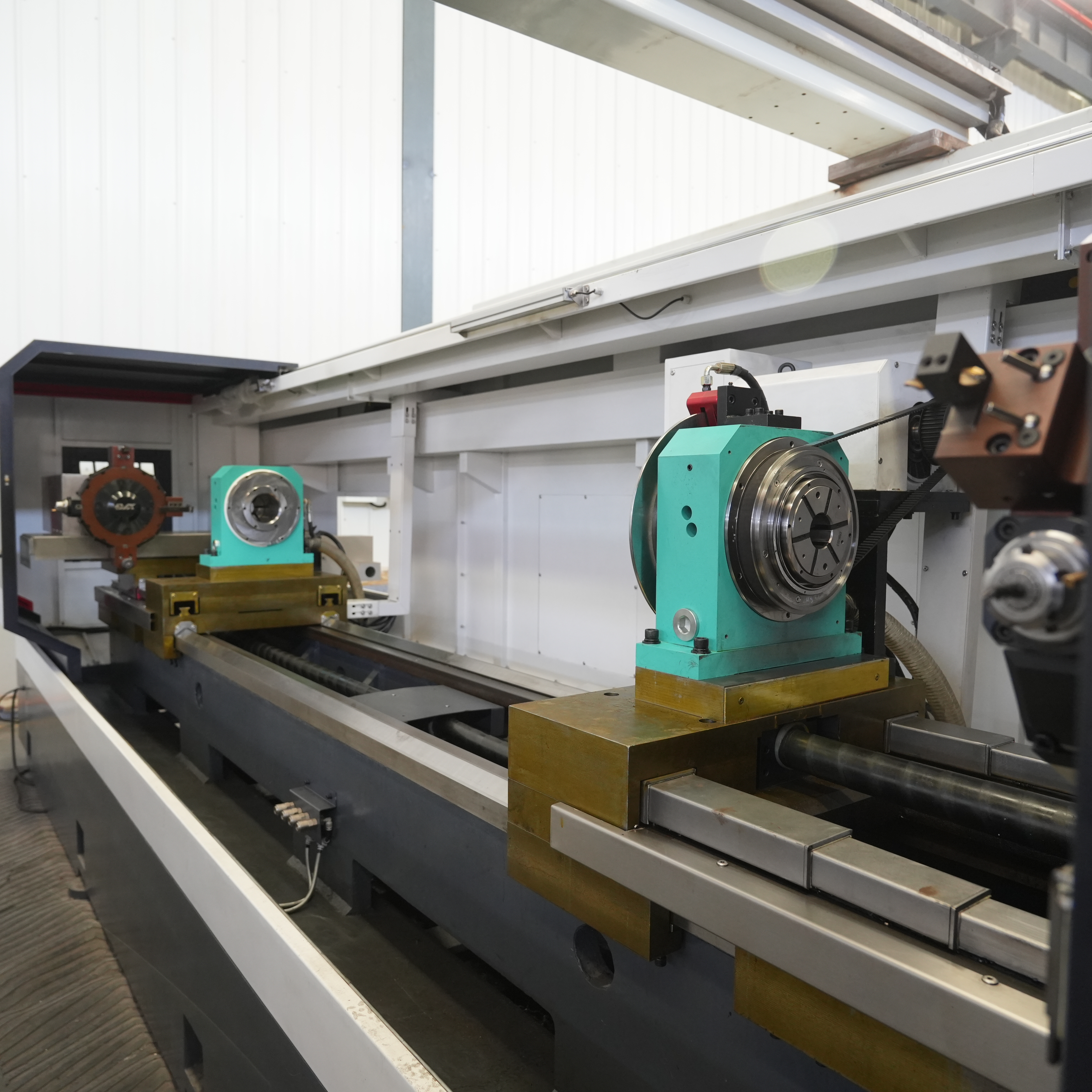 dual-spindle CNC lathe (3).JPG