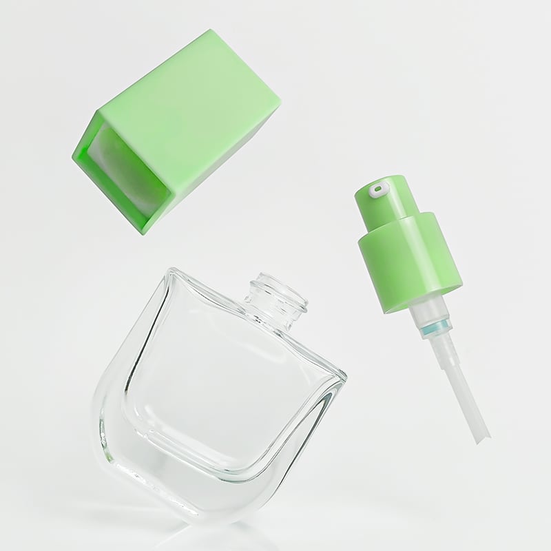 Customized Flat Makeup Bottles 30 ml Cute Deluxe Green Lotion Pump Glass Foundation Bottle