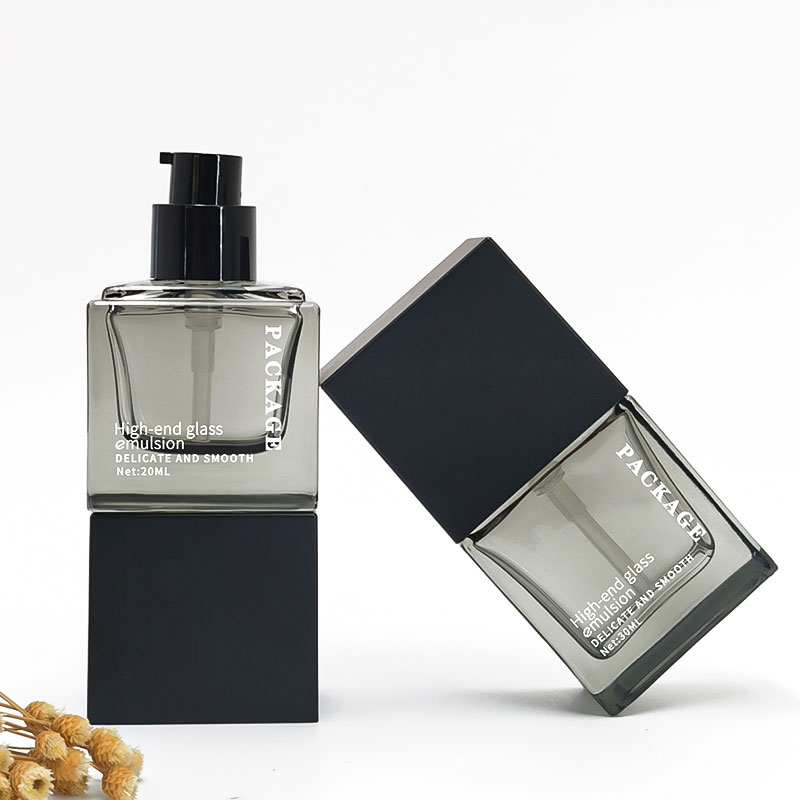 Custom Logo 20ml 30ml 50ml Makeup Refillable Leak-proof Square Glass Foundation Bottle with Pump