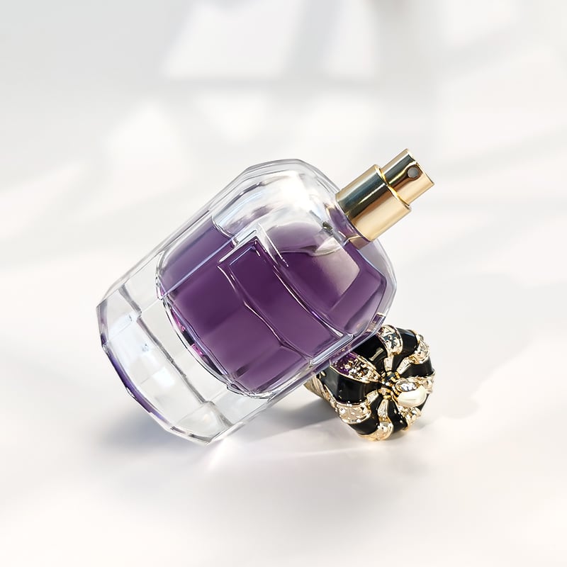 Luxury niyebe magandang disenyo makapal na ibabaw malinaw na batis na spray perfume bottle 100 ml HY-S012