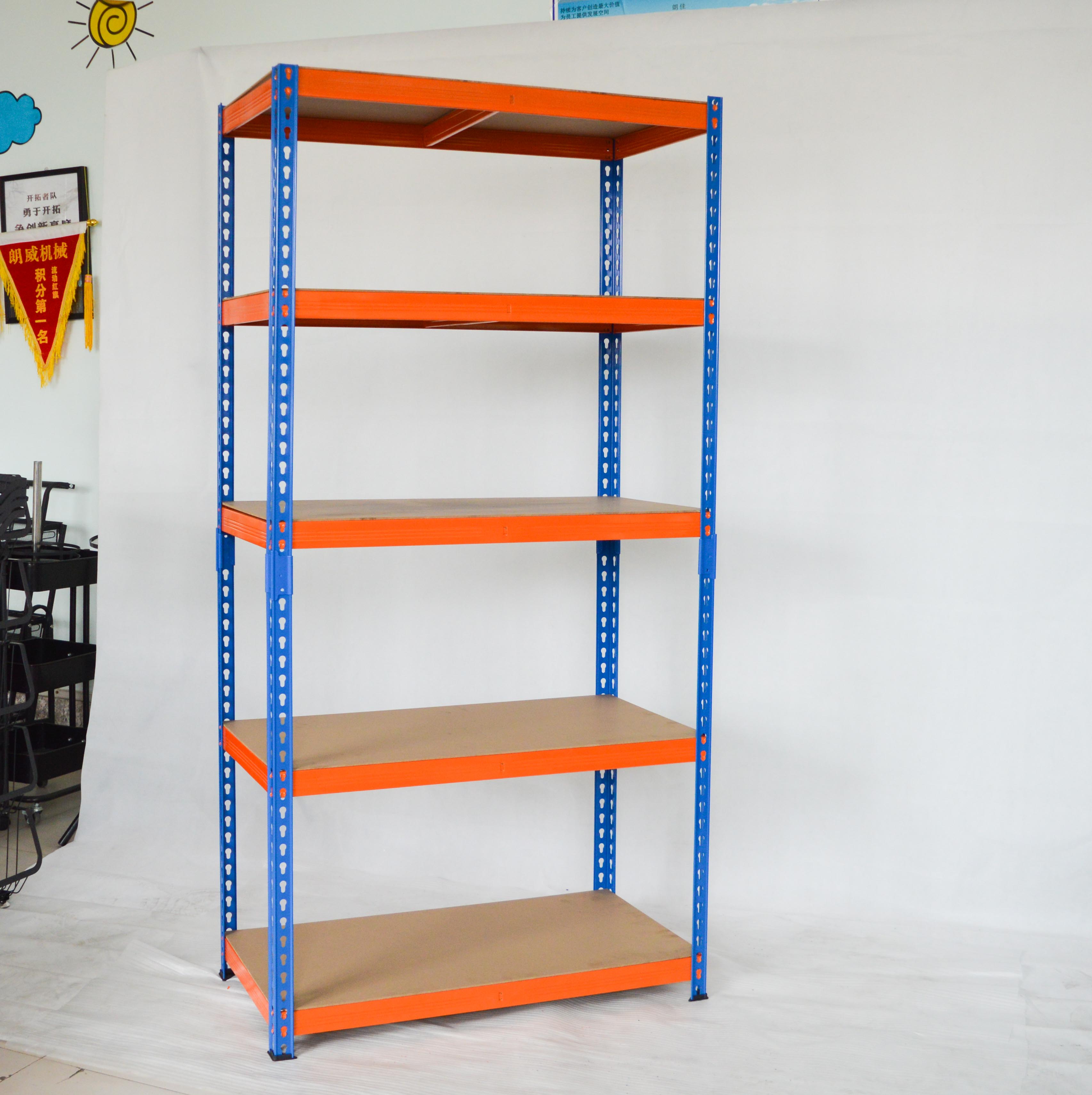 What quality checks apply to rolling garden work seats with storage trays?