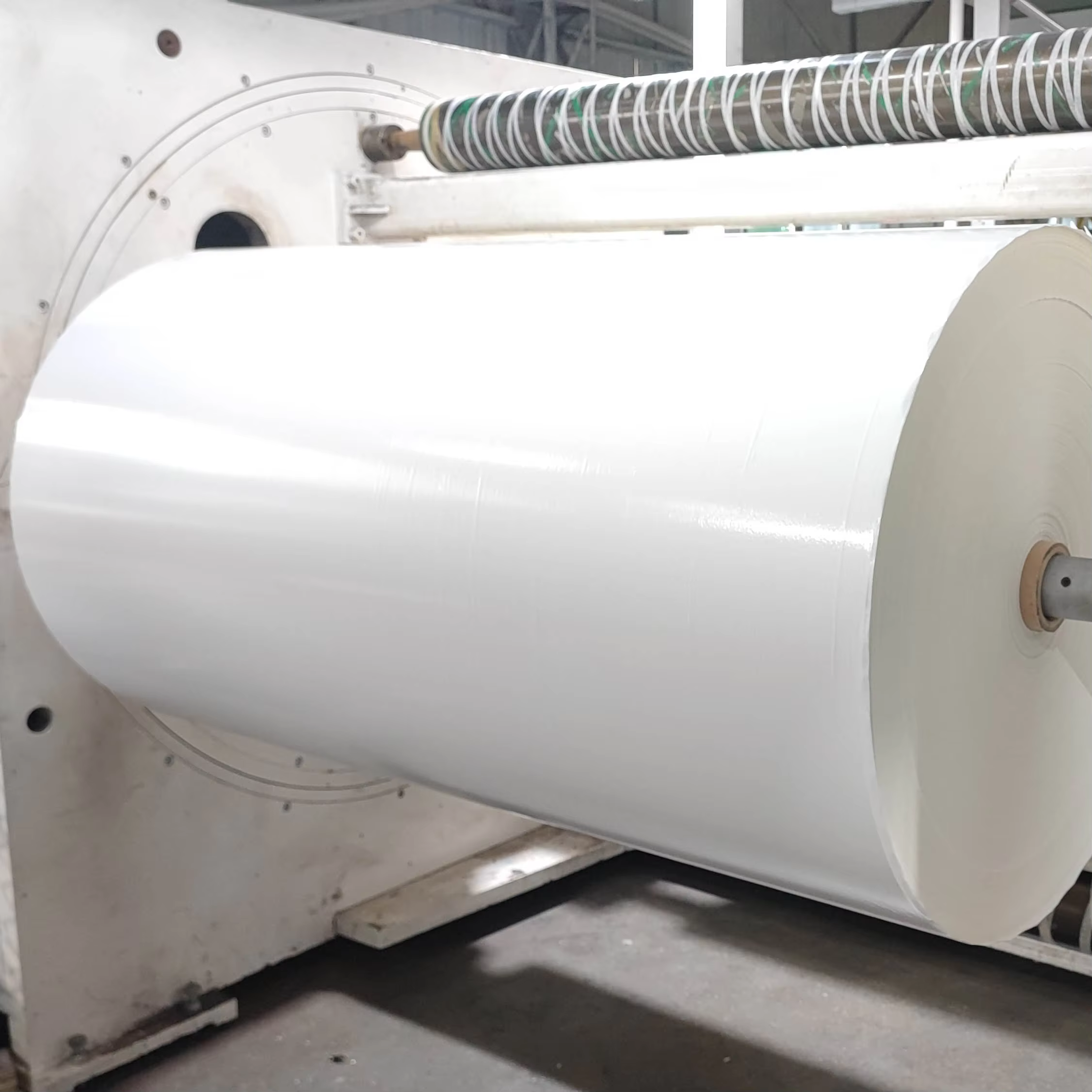 Jumbo Roll Self-Adhesive Thermal Paper Sticker Raw Material Shipping Labels for Promotion Use7