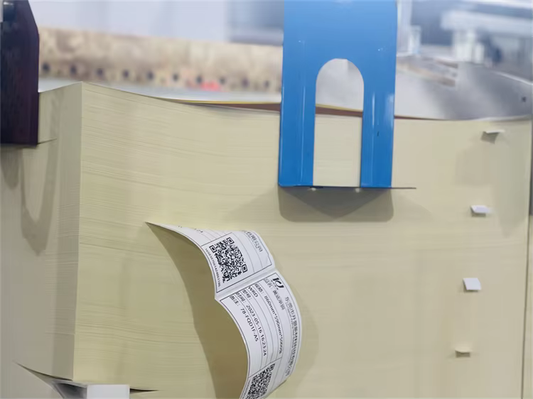 Factory Custom Double Sided Coated Waterproof PE Laminate Glassine Paper Roll Silicon Release Jumbo Roll6