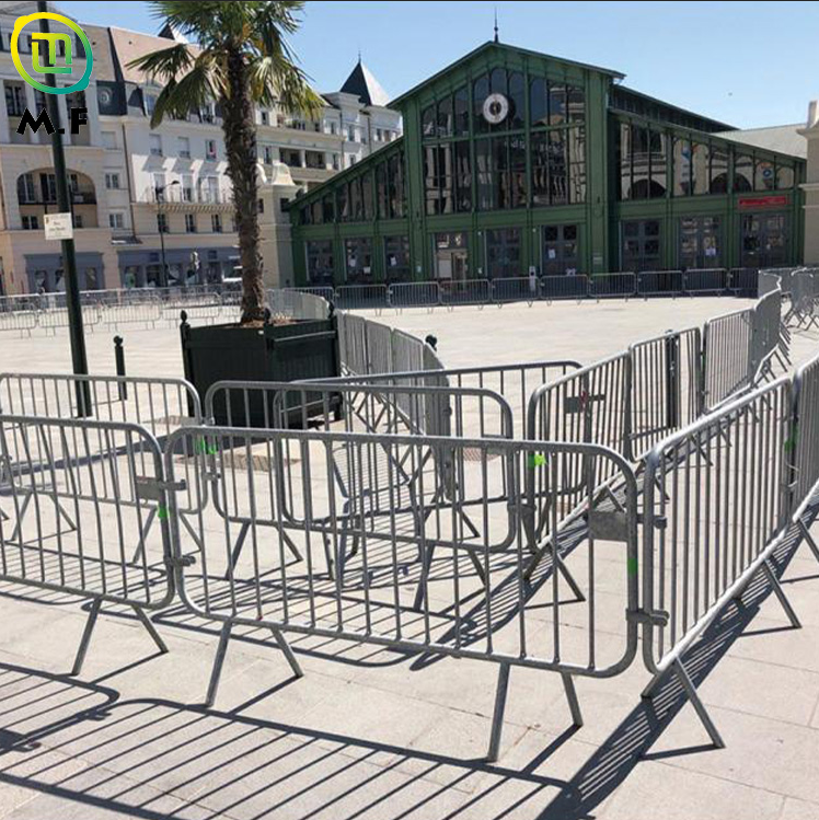 The Benefits of Using Temporary Fences for Event Management