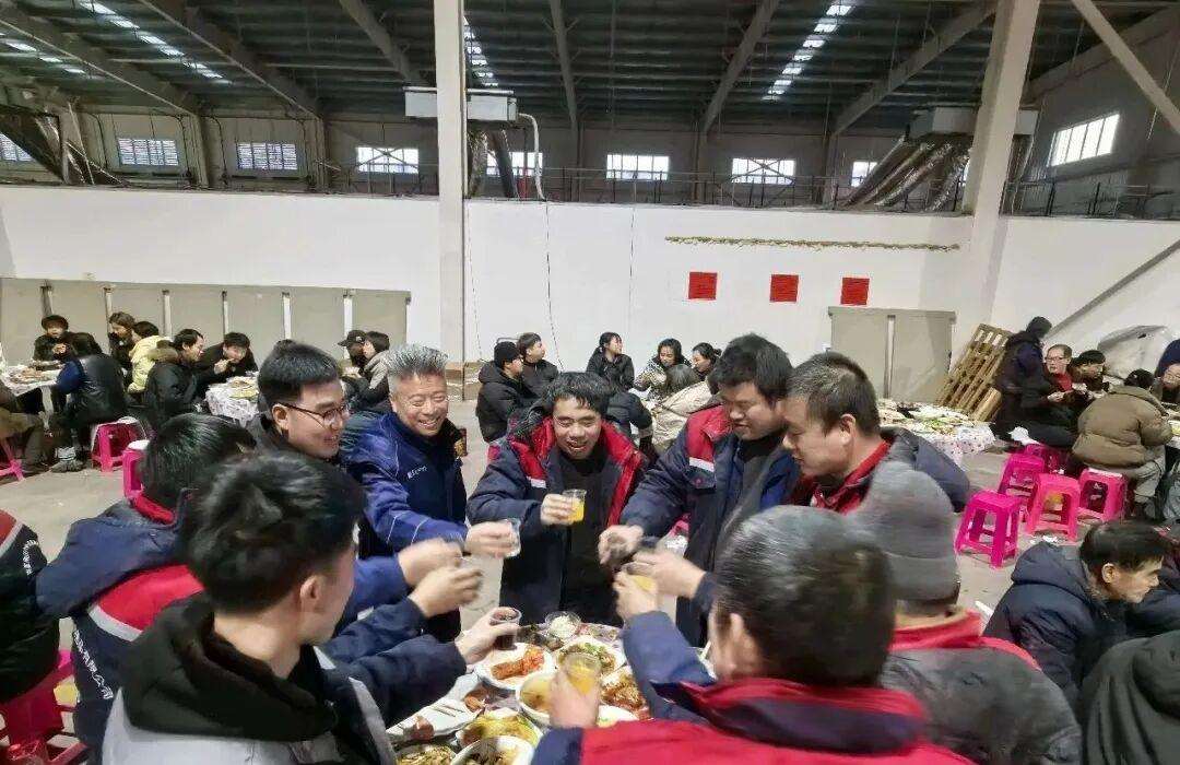 Uniting for a New Journey: Sunday Campers Tangshan Factory Celebrates Year-End Team Event