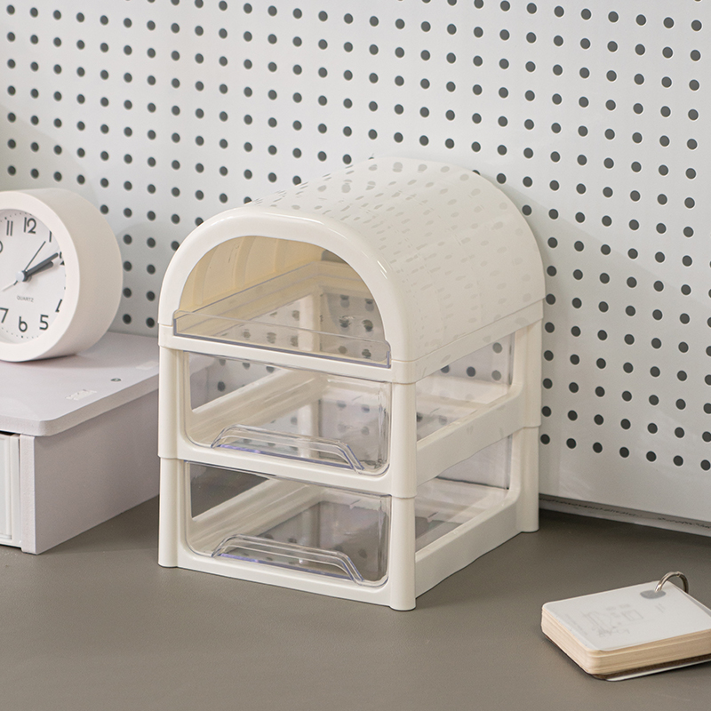 Make your office cuter with a charming pen stand!