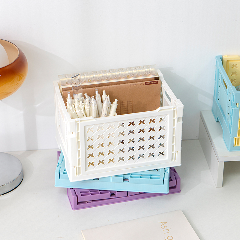 Constructed from high-quality plastic to withstand everyday wear and tear.