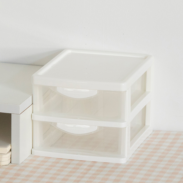 Store pet food, toys, and supplies neatly with stackable containers and lids