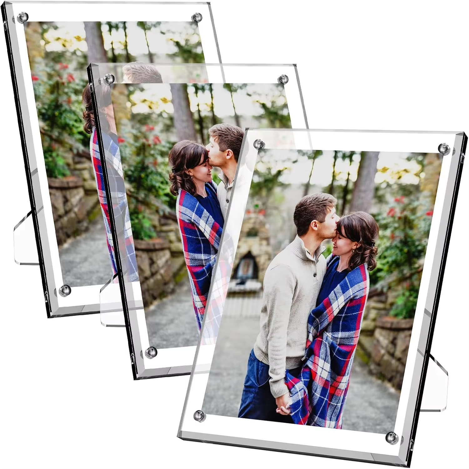 Are clear plastic picture frames durable?