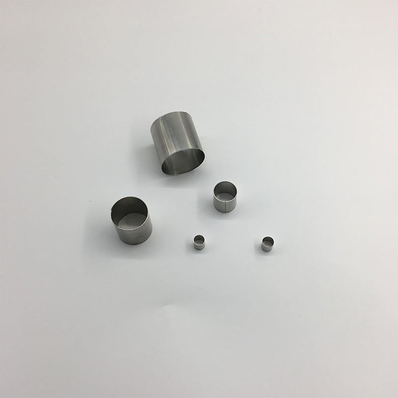Pierścień raschig z materiału metalowego