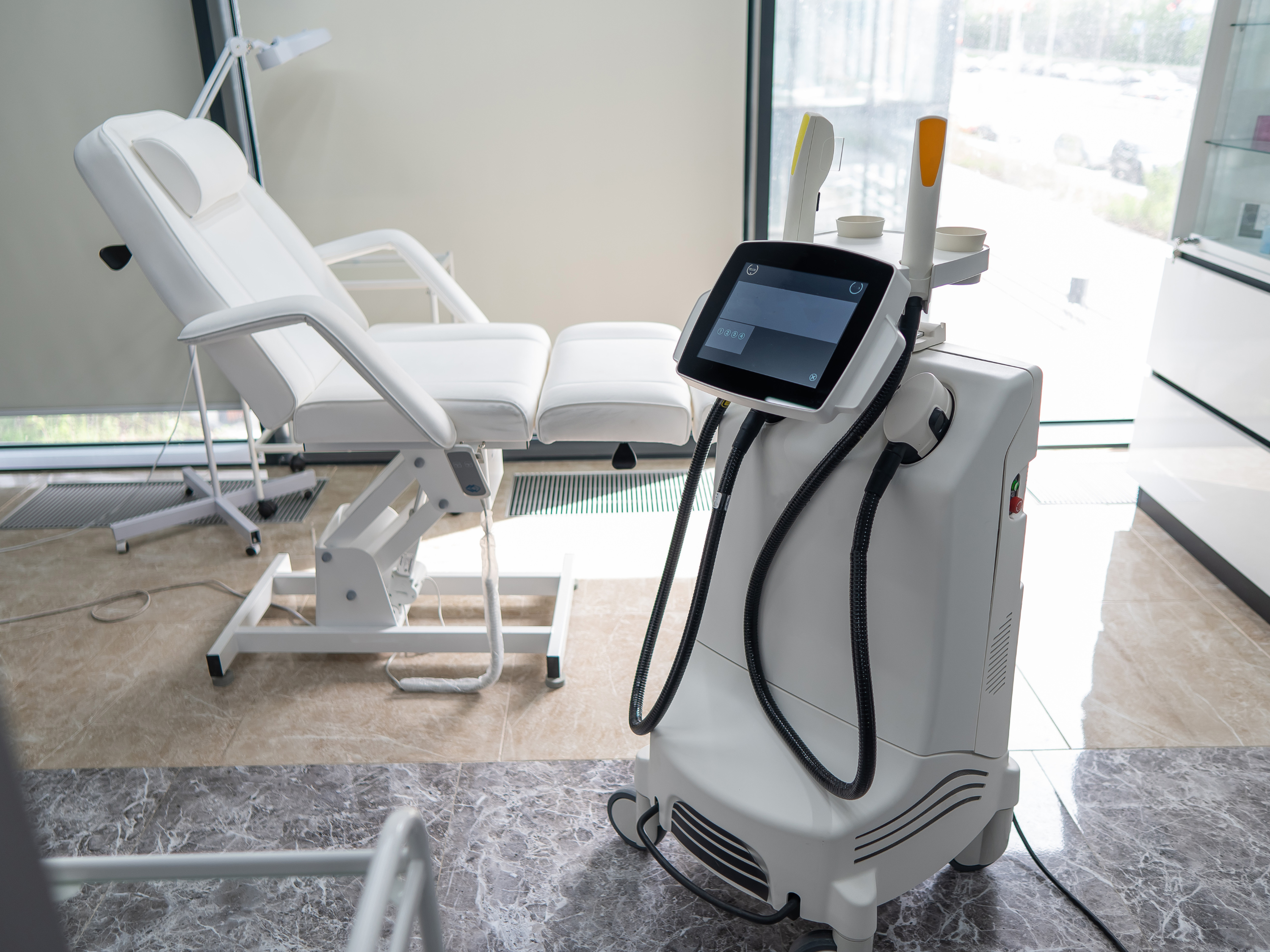 multi functional xenon flashlamps elevate aesthetic treatments at home and in clinics-0