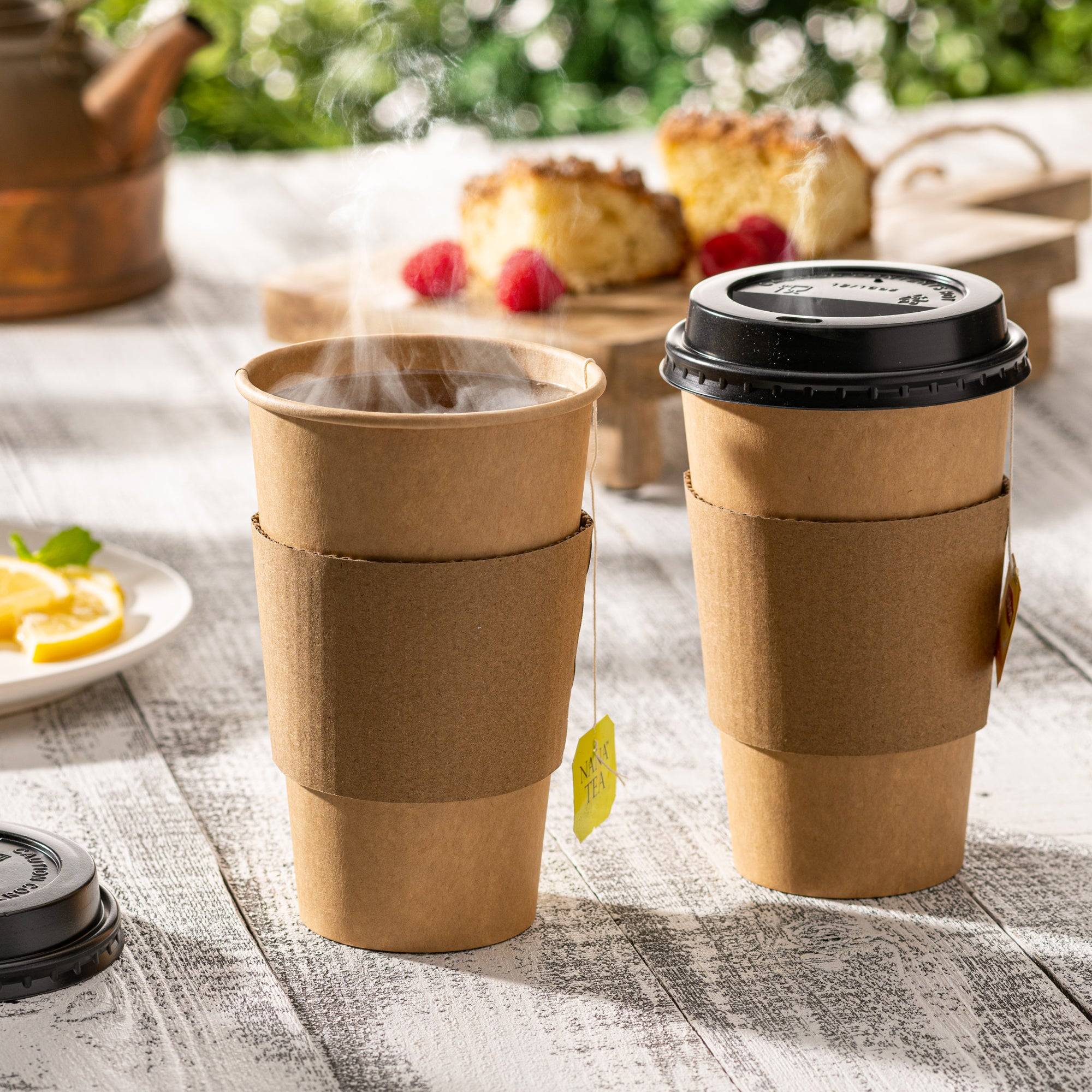 What Makes 16 oz Paper Cups with Lids Ideal for Hot and Cold Beverages?