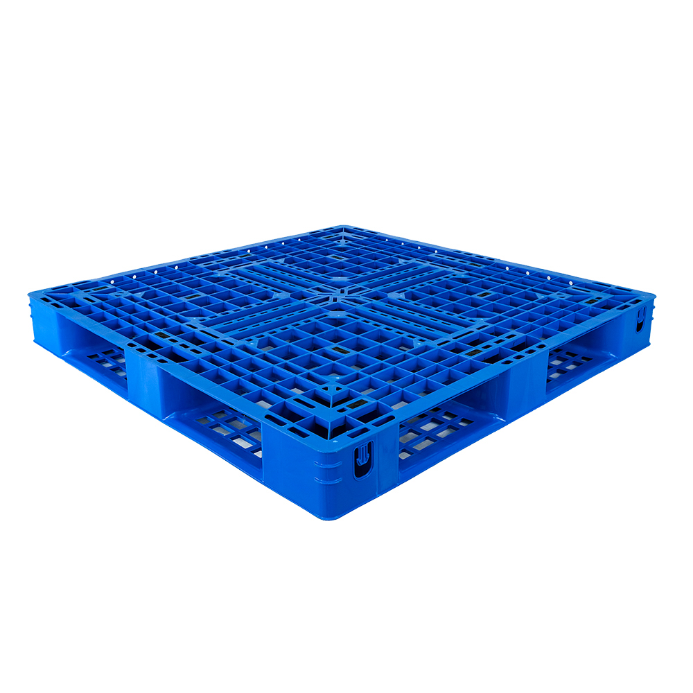 The Benefits of Using Stackable Plastic Pallets in Your Warehouse