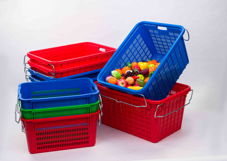 Choosing the Right Plastic Storage Bins for Your Business Needs