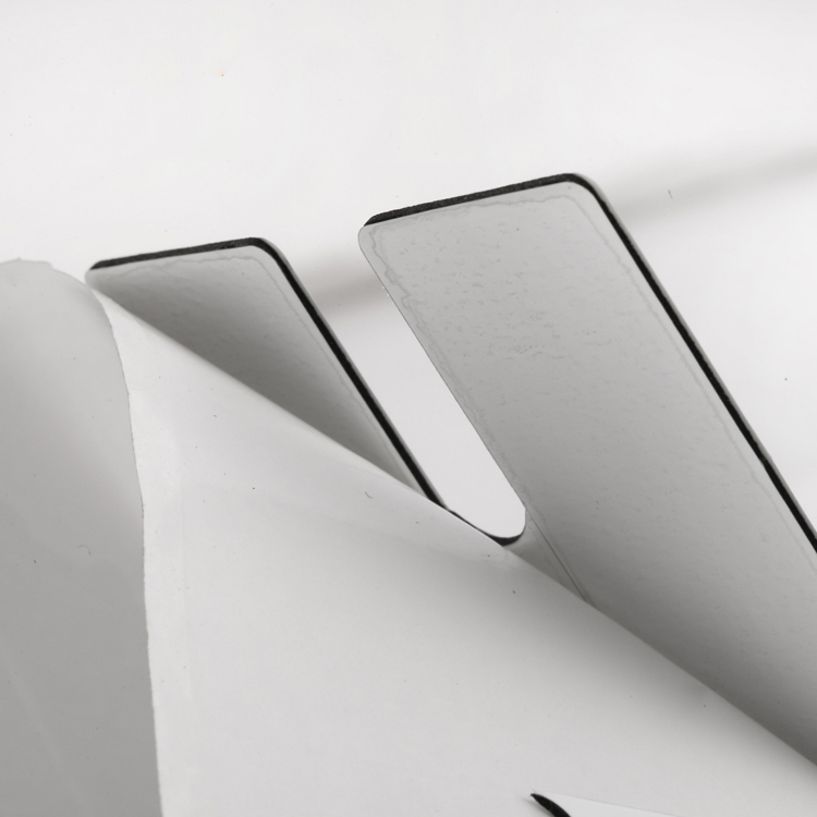 Selbstklebender UHF-Anti-Metall-Barcode mit großer Reichweite für die Anlagenverwaltung, flexibler NFC-On-Metal-Tag, Kontaktkarten-Tag, RFID-Etikettenaufkleber