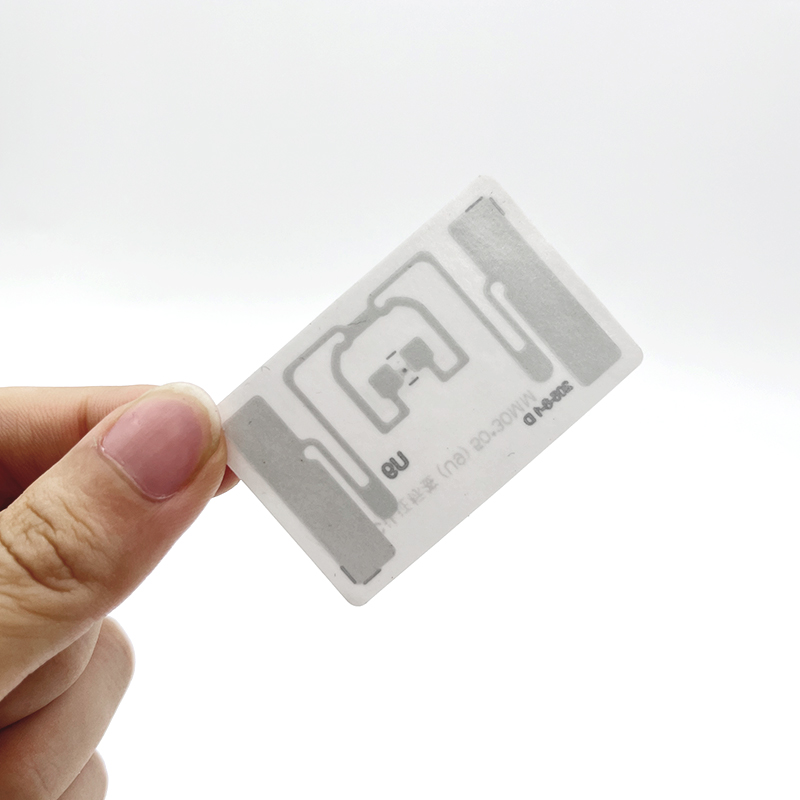 علامة RFID مخصصة من ورق مغلف EPC Ucode9 ISO18000-6C لسوق وولمارت