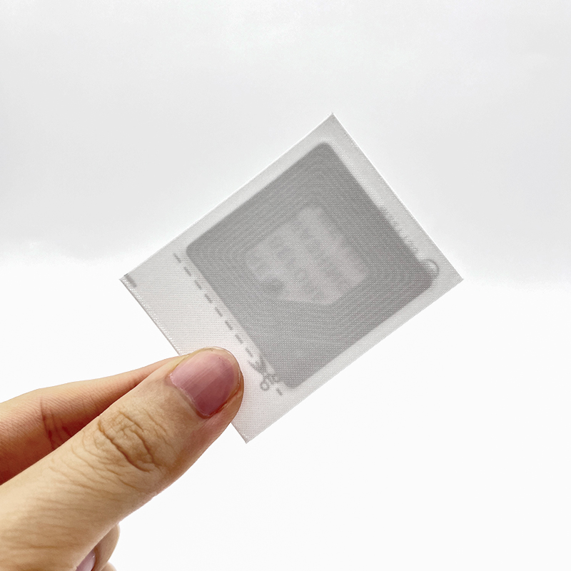 Waschbare UHF RFID-Kleidungsmarken aus Stoff in Kleidung