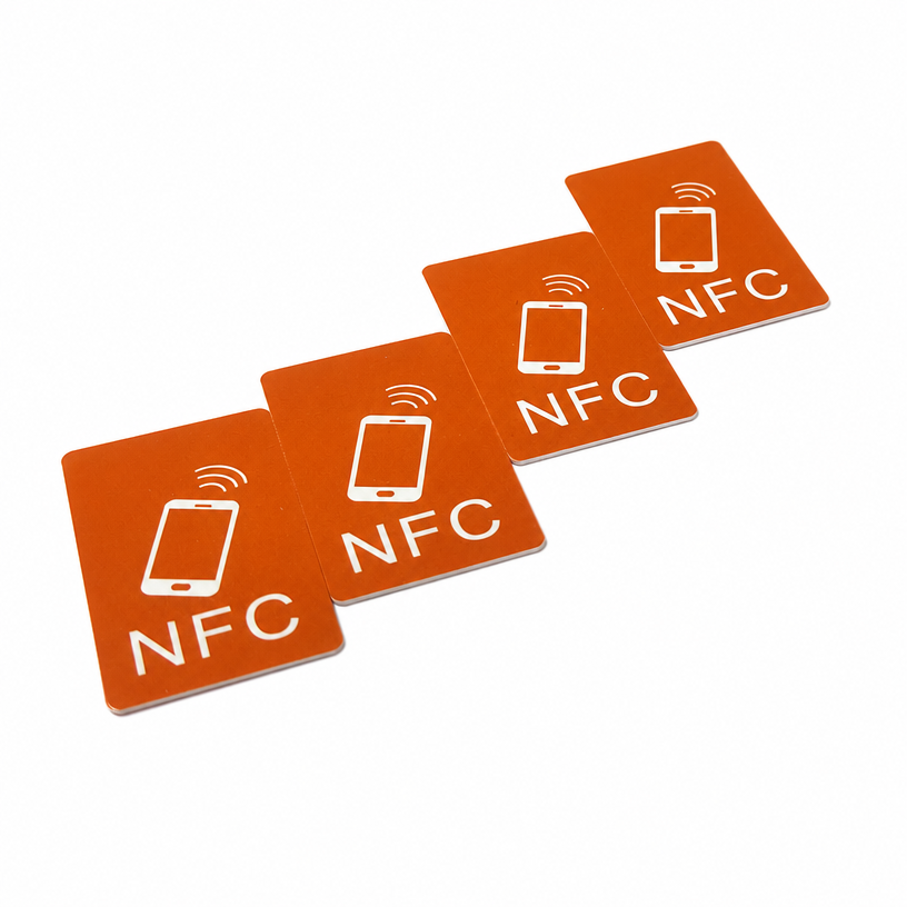 NXP NTAG216 NFC карта мини PVC умна етикетка 888B с висока вместимост за програмиране на данни, UV цифрова печат и премиум NFC карта