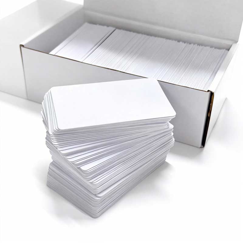 بطاقة RFID فارغة من نوع ISO/IEC 14443 من الفئة أ، مخصصة لمجموعة MIFARE DUOX المصنوعة من مادة PVC، تُستخدم في أنظمة التحكم بالوصول الآمن