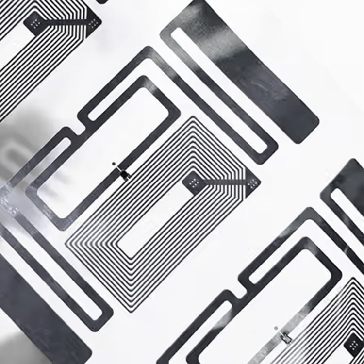 ملصق NFC ثنائي التردد HF UHF EM4425 تشفير AES 128 مضاد للتلاعب ملصق ورقي RFID مخصص