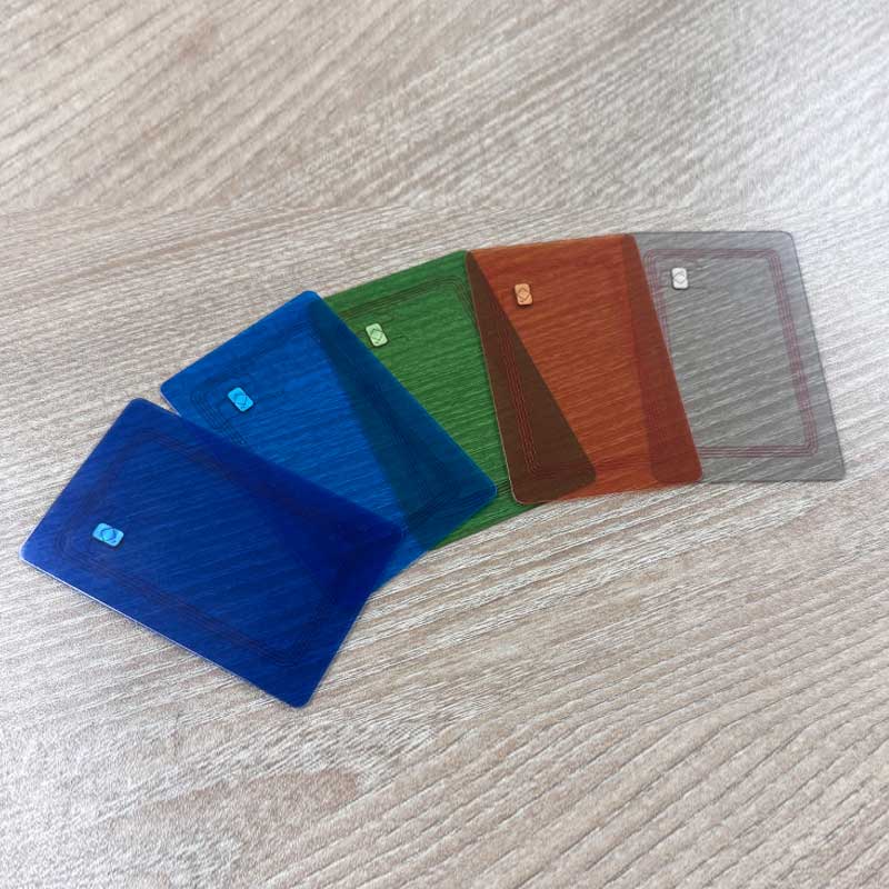 بطاقات ذكية بالجملة من مادة PVC مُسبقة التصنيع ومزودة بمُدمج هوائي لتقنية RFID شفاف، تُستخدم في أنظمة التحكم بالوصول