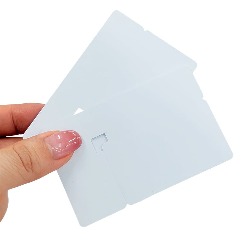 Üreges dizájnú 125 kHz-es RFID lehúzható kártya, PVC leválasztható jegykártya, NFC belépőkártya rendezvényekre, koncertekre, fesztiválokra és hozzáféréshez