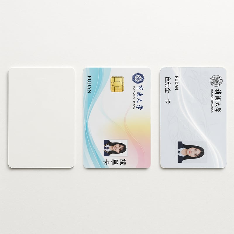 بطاقات الدفع بدون تلامس IC مصنع فودان F08 بطاقات ذكية PVC RFID لاستخدامها فى الحرم الجامعى للطلاب