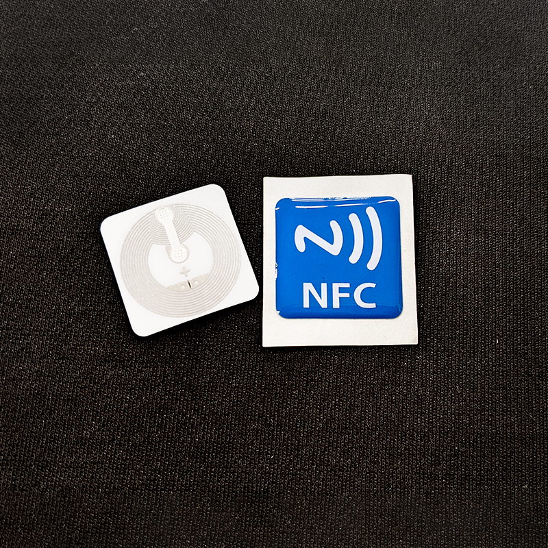 Großhandel NFC-Tag wasserdicht wiederbeschreibbar Ntag 216 NFC-Label Anti-Metall-Epoxid-Tag für soziale Medien