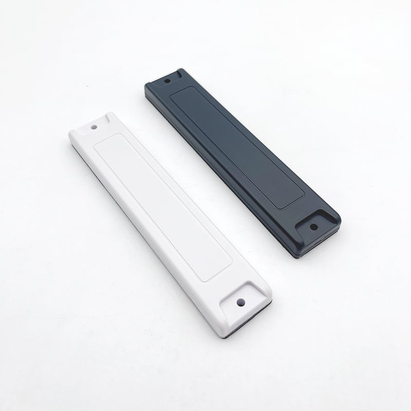 علامة UHF R6A ABS مضادة للمعادن ذات مسافة قراءة طويلة RFID لإدارة الأصول