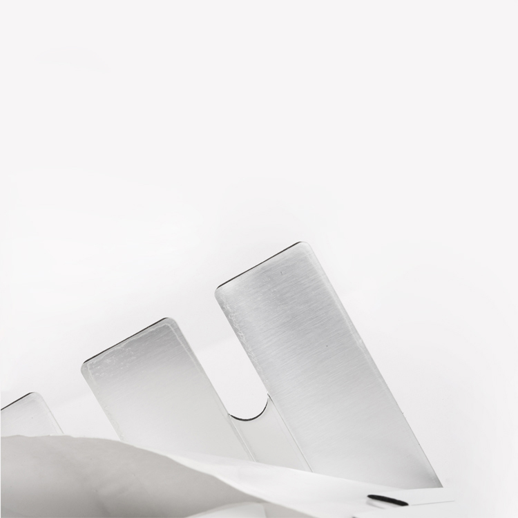 Selbstklebender UHF-Anti-Metall-Barcode mit großer Reichweite für die Anlagenverwaltung, flexibler NFC-On-Metal-Tag, Kontaktkarten-Tag, RFID-Etikettenaufkleber