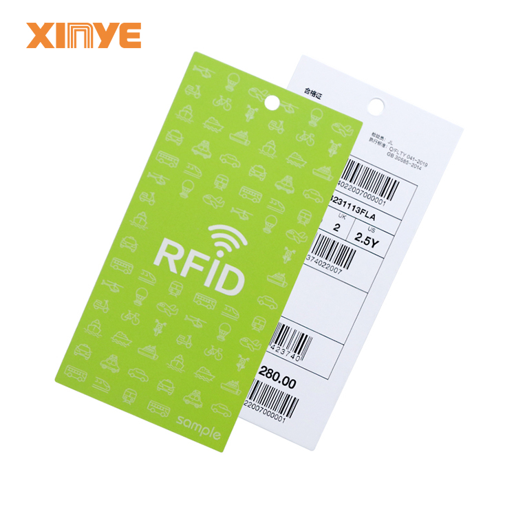 علامة ملابس RFID UHF ARC RFID علامة ملابس ذكية علامة ملابس رمز الاستجابة السريعة ثقب دائري مخصص