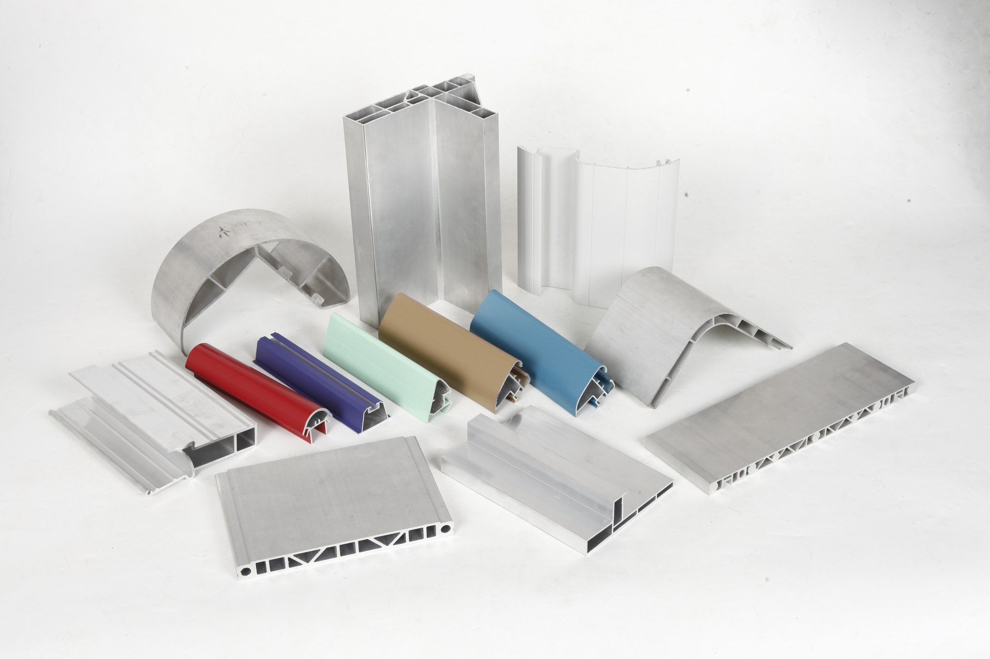 Versatile Fabrication and Customization Options