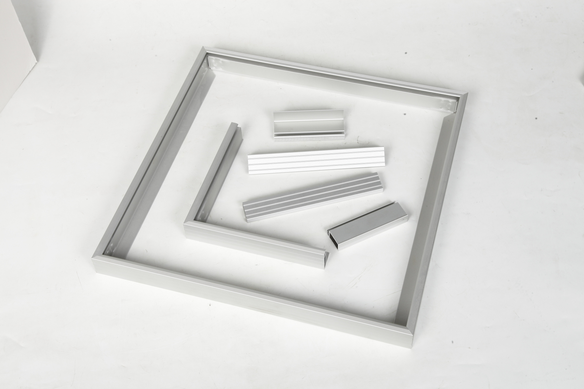 Superior Modular T-Slot Design for Flexible Assembly