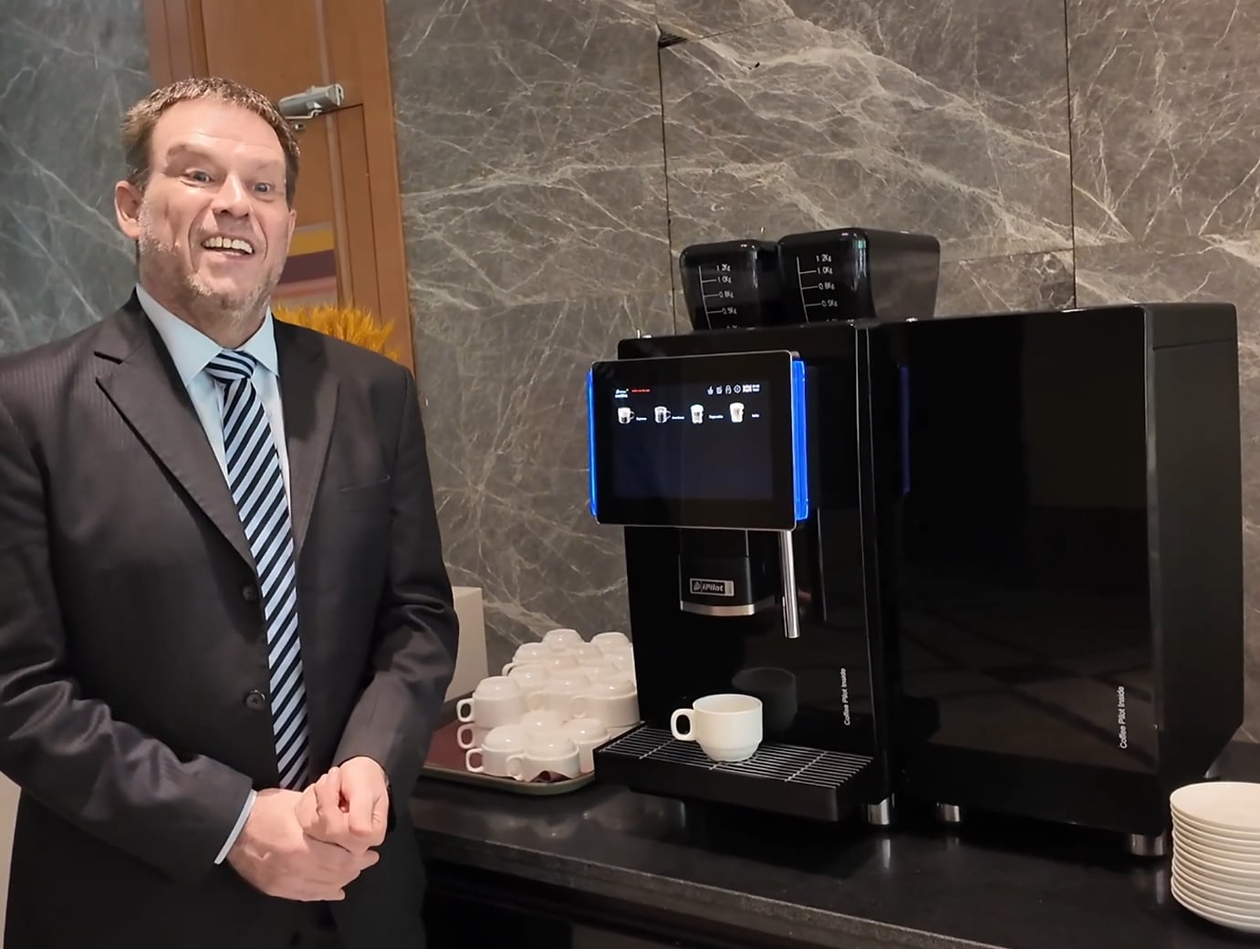 QA400 Fuldt Automatisk Intelligent Bønne-til- Kop Kaffemaskine
