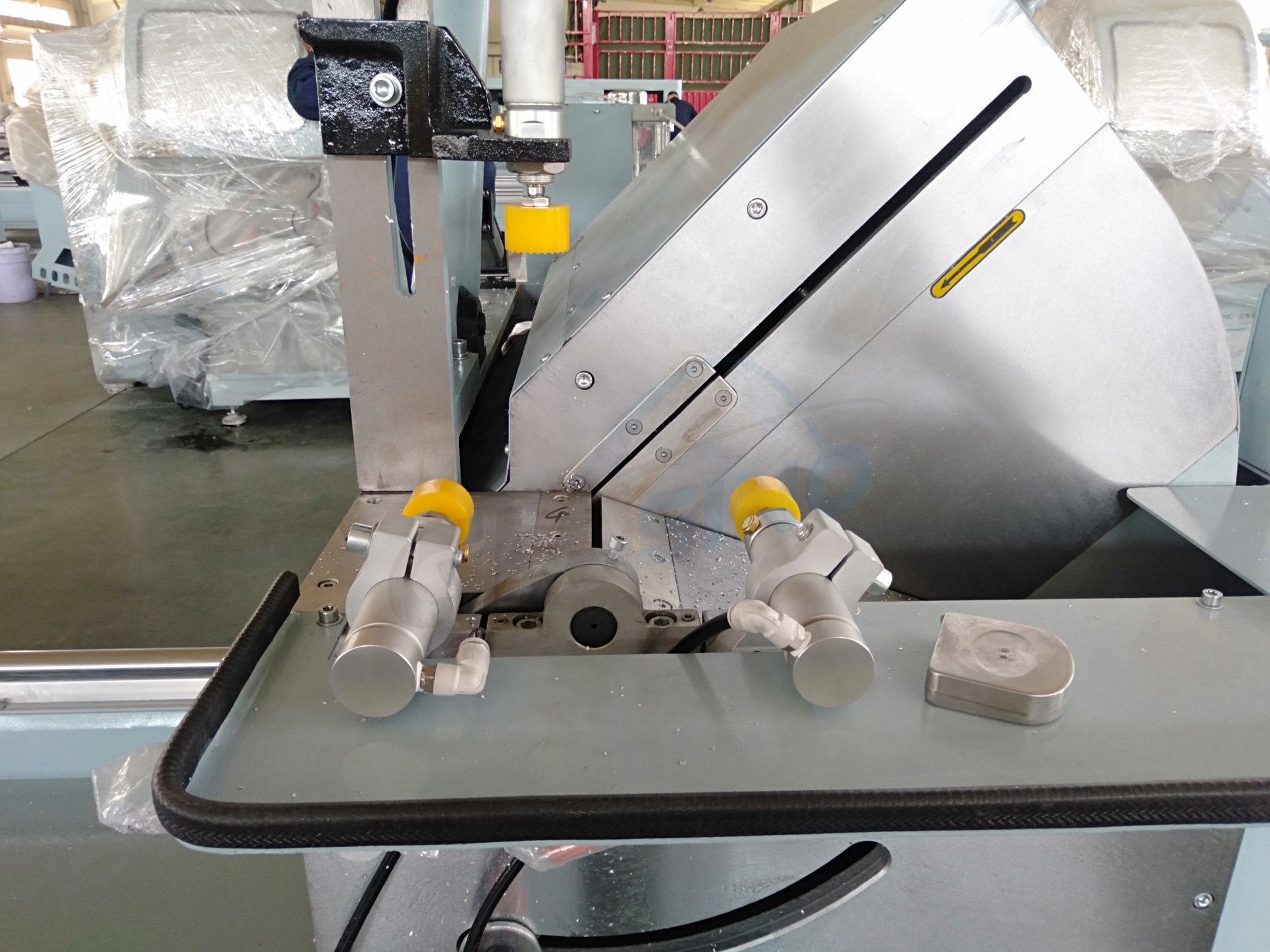 aluminum and pvc double head cnc cutting saw ljz2s 500x4200-3