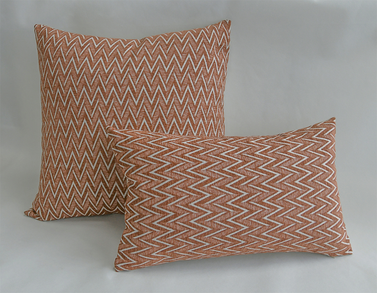 Moderne geometrische Chenille-Dekokissen, dekorative quadratische und lumbale Kissen für Sofa, Couch und Bett