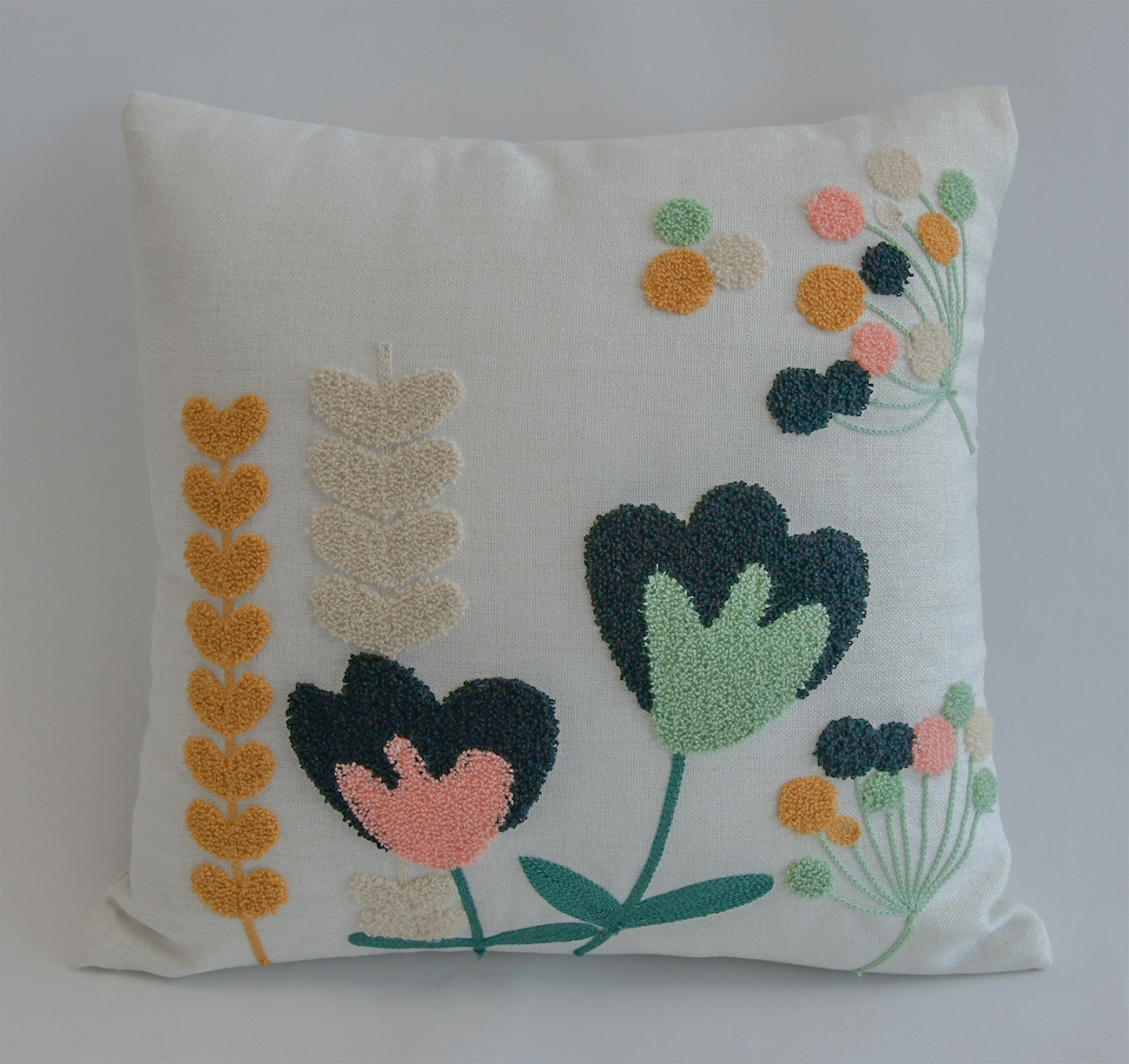 Funda de coixí decoratiu amb flors en relleu, funda de coixí brodada amb motius botànics, coixí decoratiu bohemi amb flors de primavera per a sofà, llit o decoració d’interiors