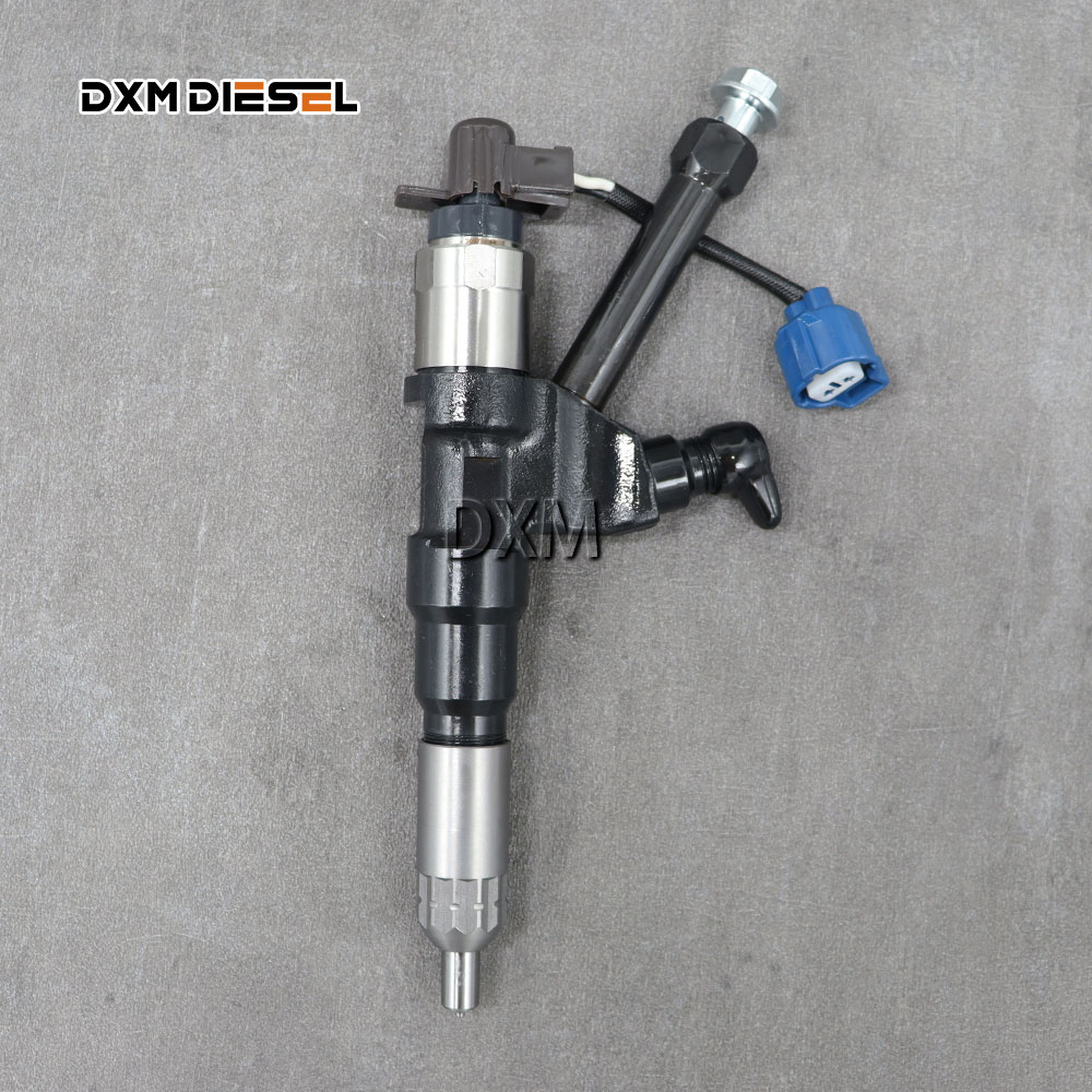 DXM 095000-5215 Truck Engine Parts Common Rail Diesel Fuel Injector 095000-5215 23670-E0351 0950005215 23670E0351