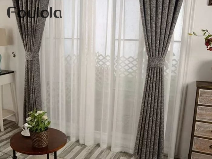 Using Linen Curtains to Create a Rustic Chic Look