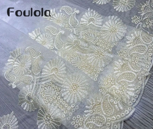 Foulola: 2021-7# – Tela para cortinas transparentes con bordado – Roseta redonda con pliegues radiantes, anillo de ojal en el centro, repetición uniforme en medio descenso y dobladillo de encaje ondulado, ancho de 280 cm, 2 colores disponibles (blanco / dorado champán) – Ideal para salas de bodas