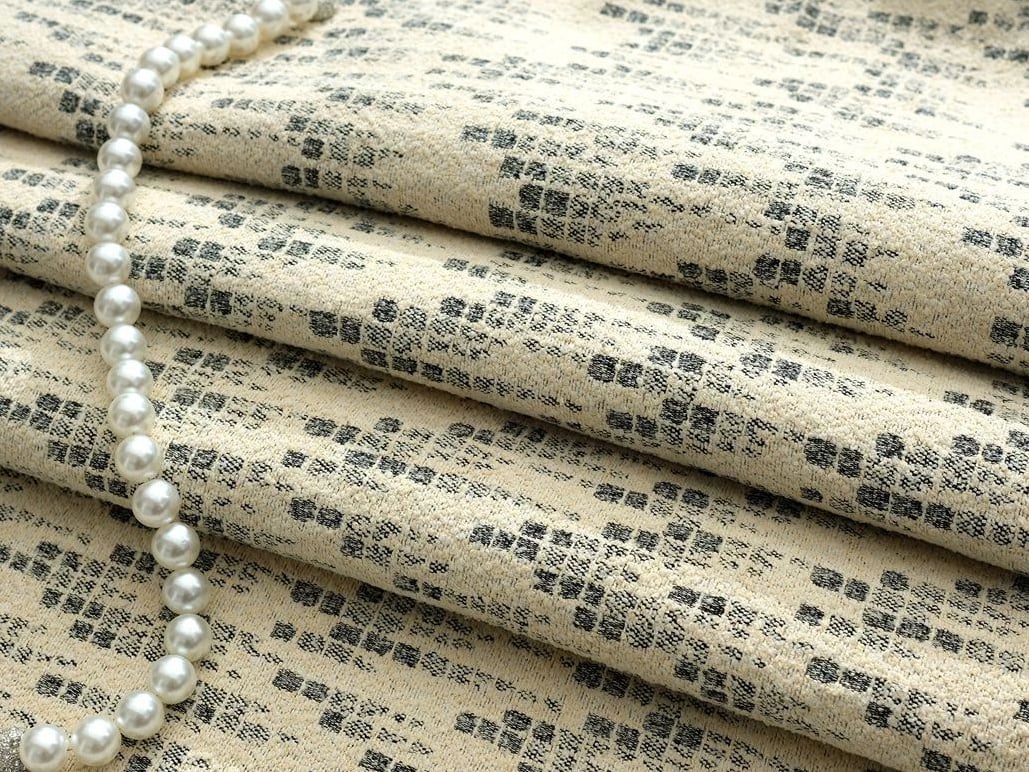 Luxury Uncovered: What Makes a High-End Sofa & Fabric Pitfalls