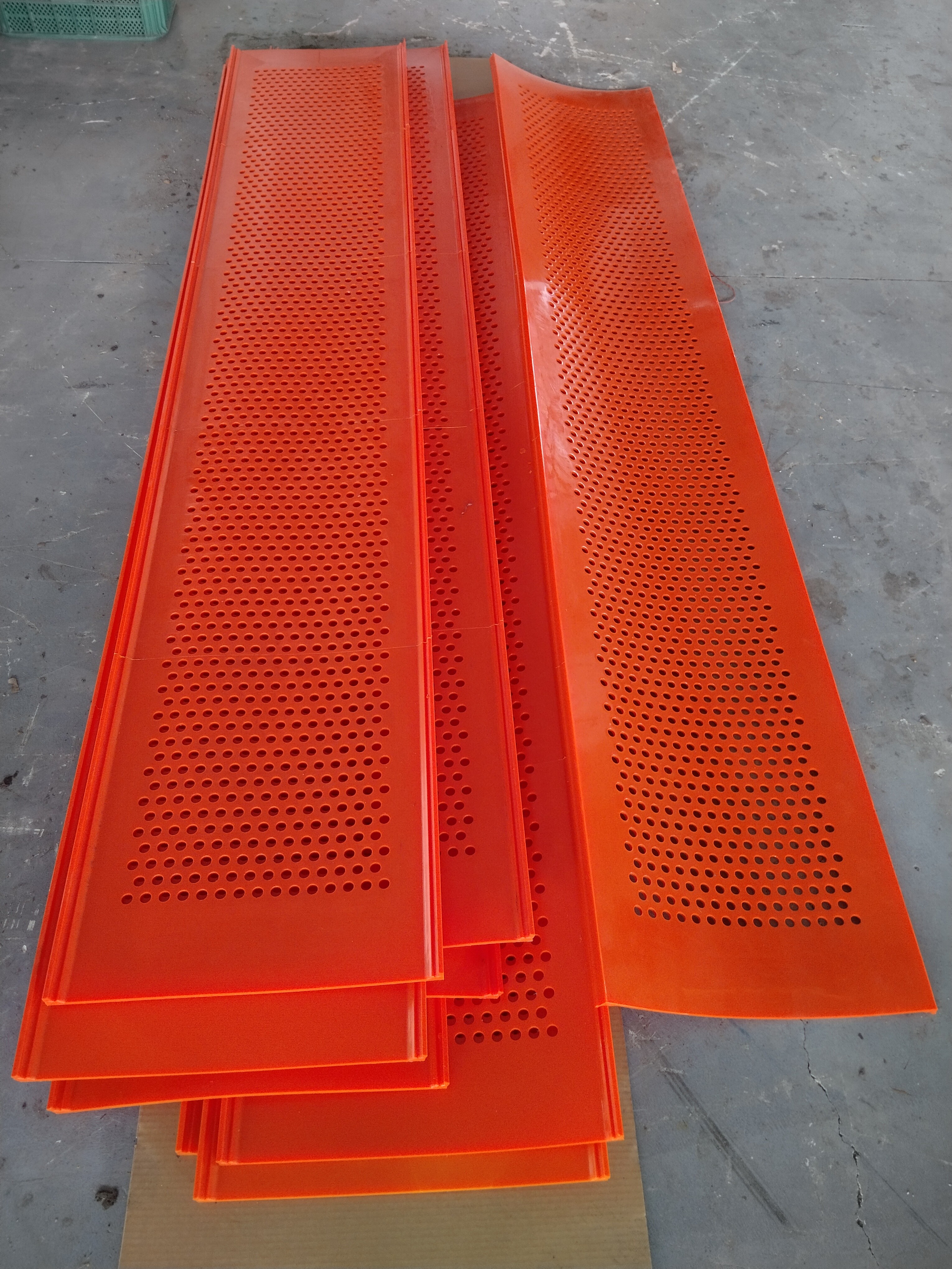 Benefits of Using Polyurethane Relaxation Screens in Mining
