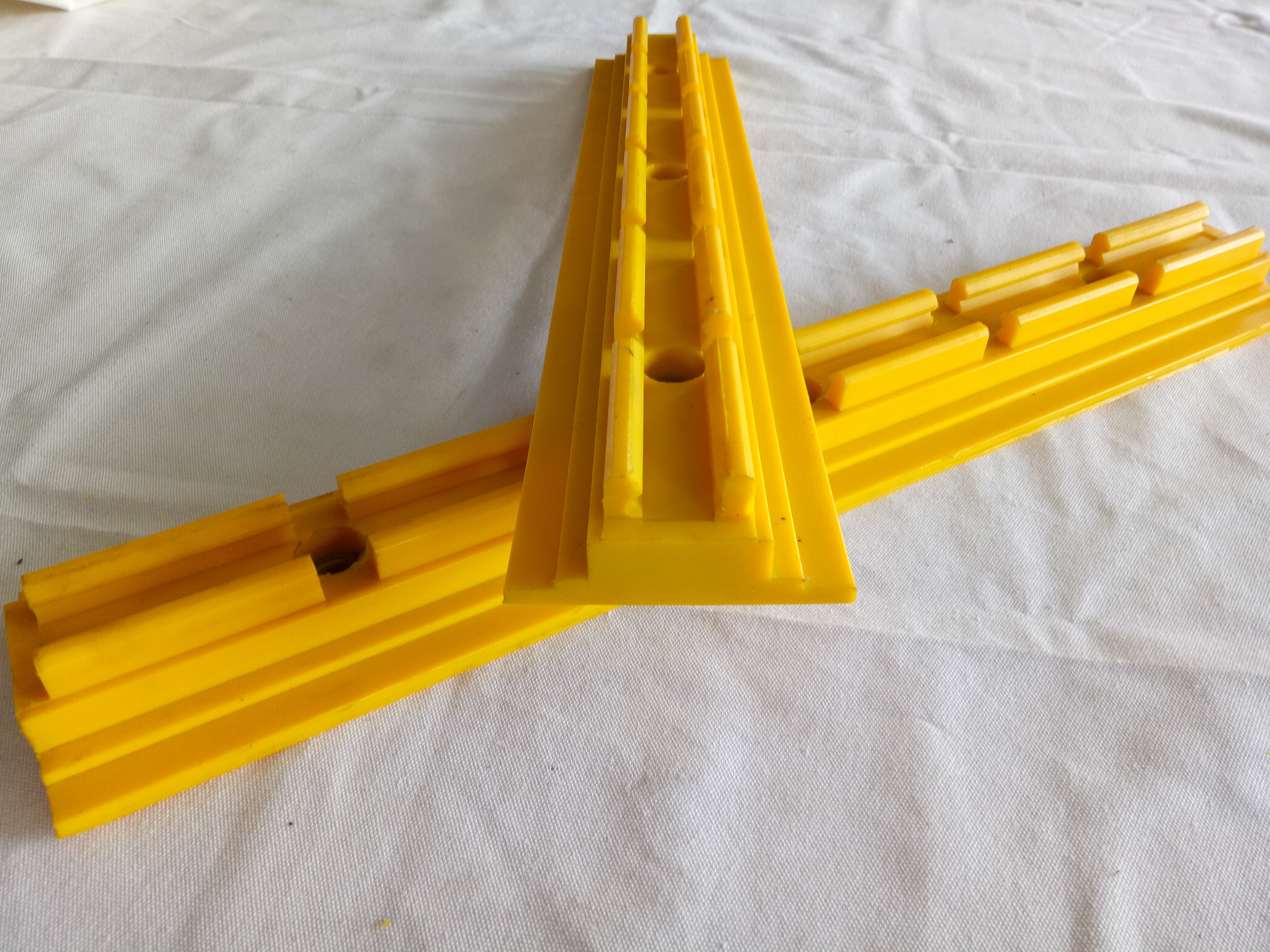 Rail For PIPO Screen Mesh