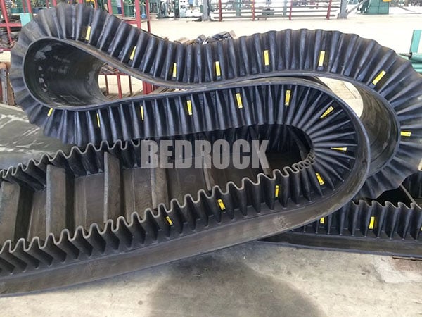What Makes Sidewall Conveyor Belts Ideal for Steep Angle Material Handling