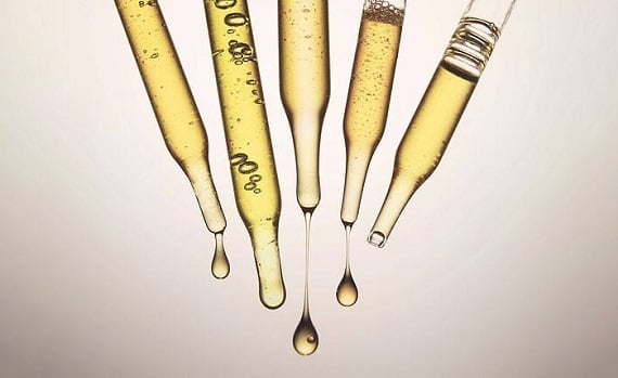 How Glass Dropper Design Influences the User Experience of Beauty Products (1).jpg