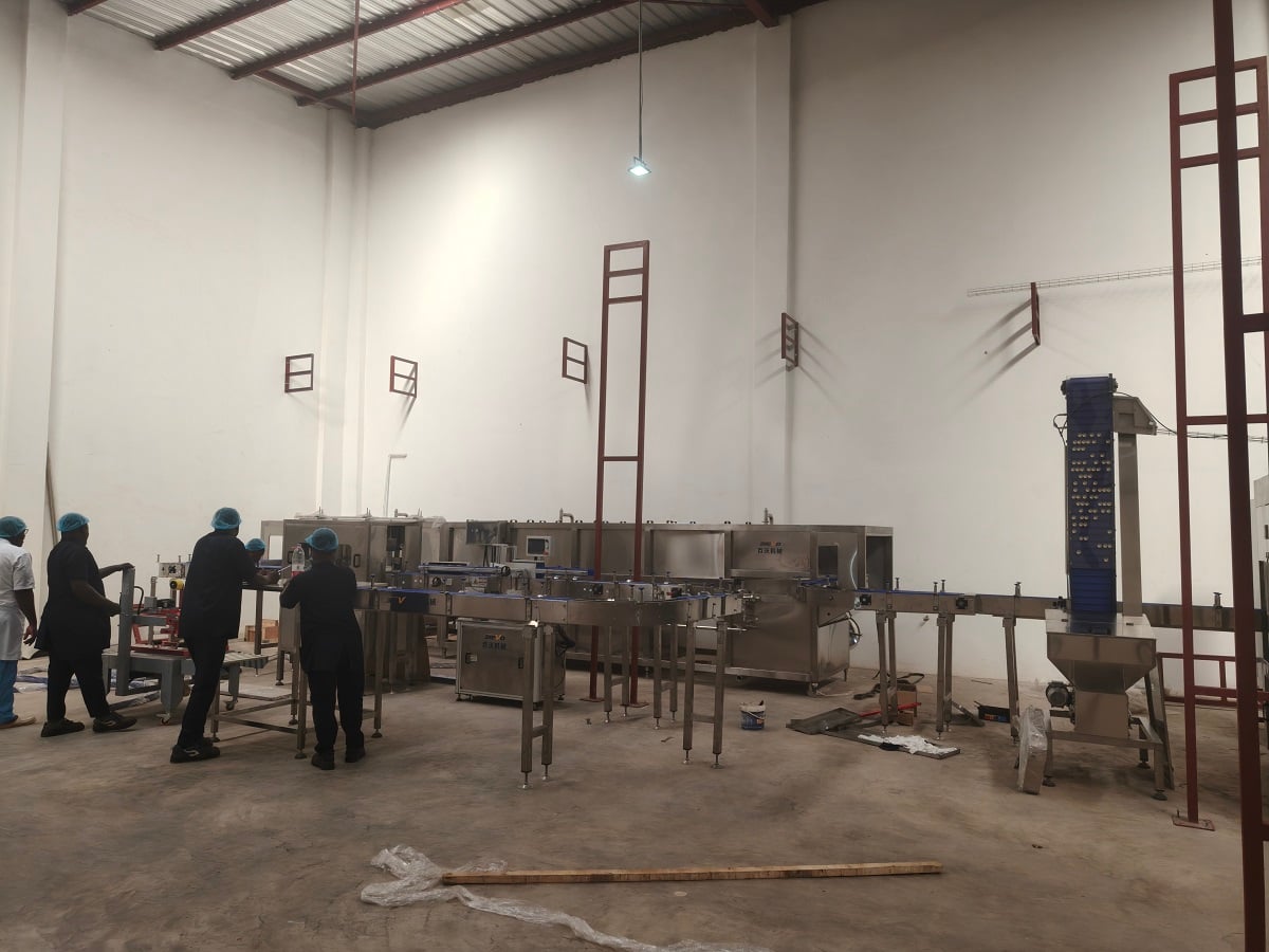 2000bph carbonated beverage filling production line for glass bottle in Benin
