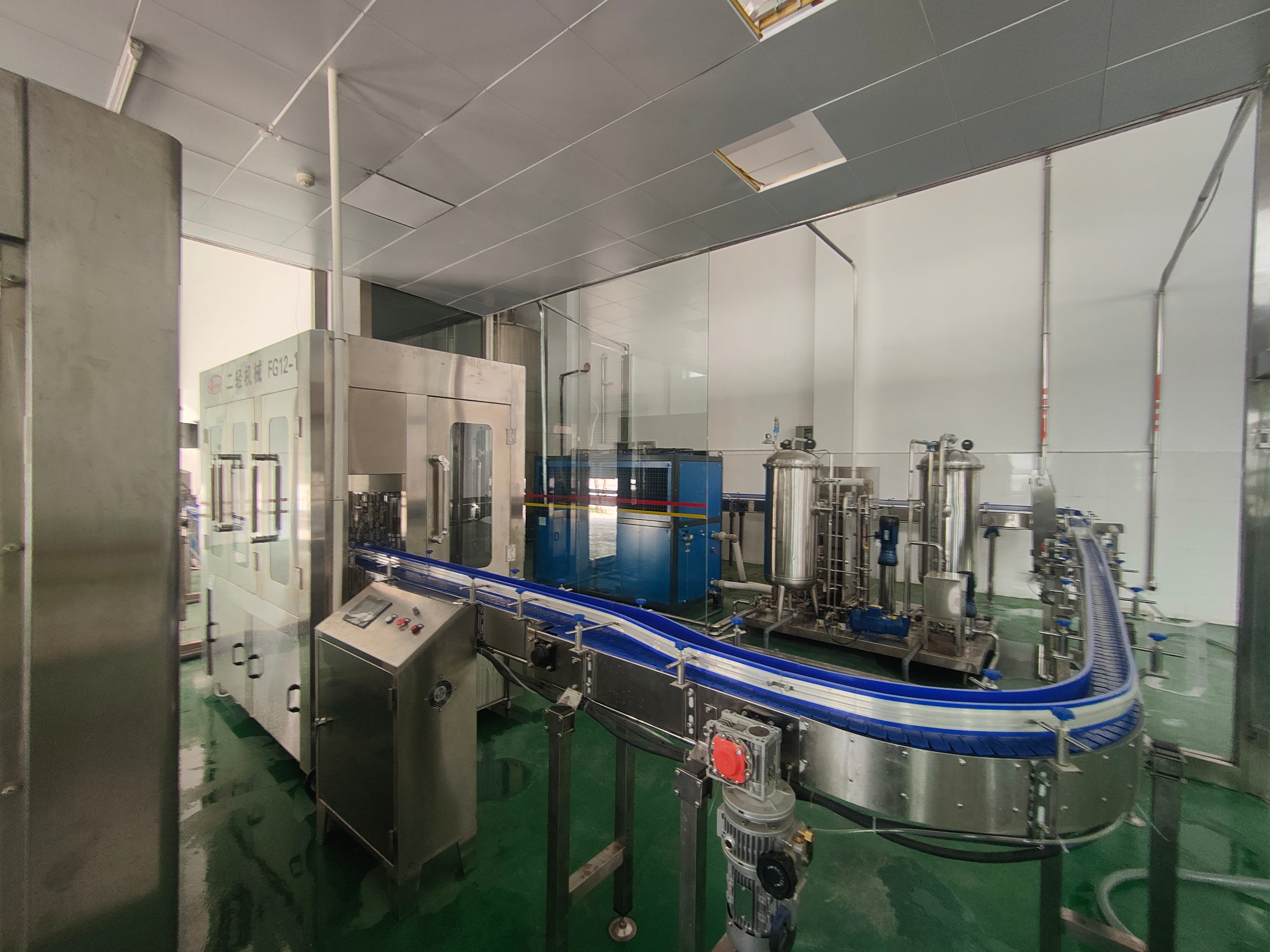 2000bph carbonated beverage filling production line for can in Xinjiang, China